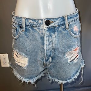 Signature8 High Rise Jean Shorts, size Large (fits 8-10)